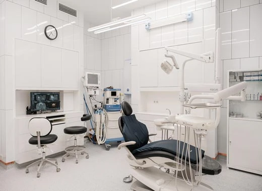 ООО "АГАМИ Стоматология"